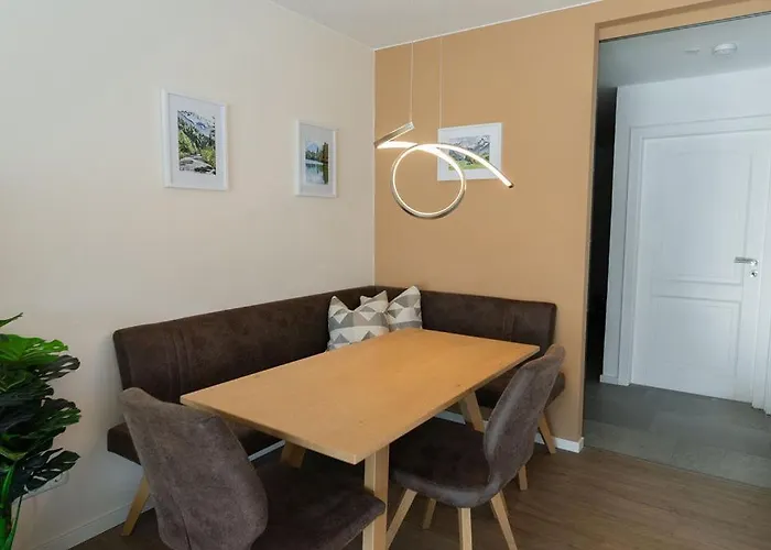 Erdgeschoss Wohnung Bergzit- Mit Hallenbad Und Sauna *