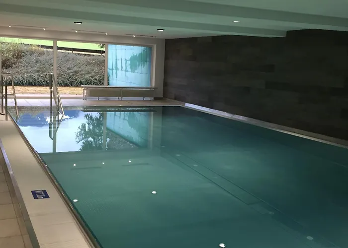 Erdgeschoss Wohnung Bergzit- Mit Hallenbad Und Sauna *